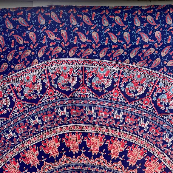 Wall Tapestry Bohemian Blue Red Orange Geometric Pattern 76 x 86 - Picture 4 of 5